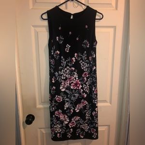 - White House Black Market size S lined dress, floral, sleeveless